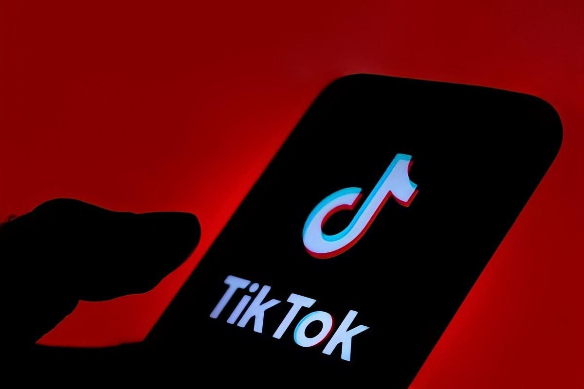 TikTok vẫn tiếp tục đề xuất livestream có nội dung 18+ Ảnh 1