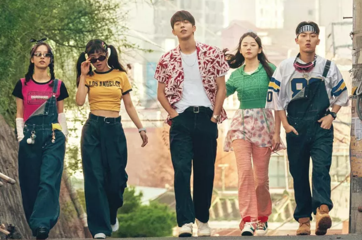 'Twenty Five, Twenty One' gây sốt, Kim Tae Ri được khen nức nở, Nam Joo Hyuk lại bị chê diễn đơ Ảnh 1