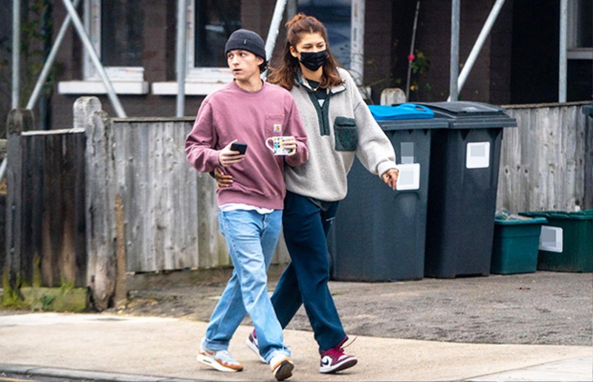 Tom Holland - Zendaya công khai đi mua sắm trên phố, có dự định kết hôn trong tương lai? Ảnh 2