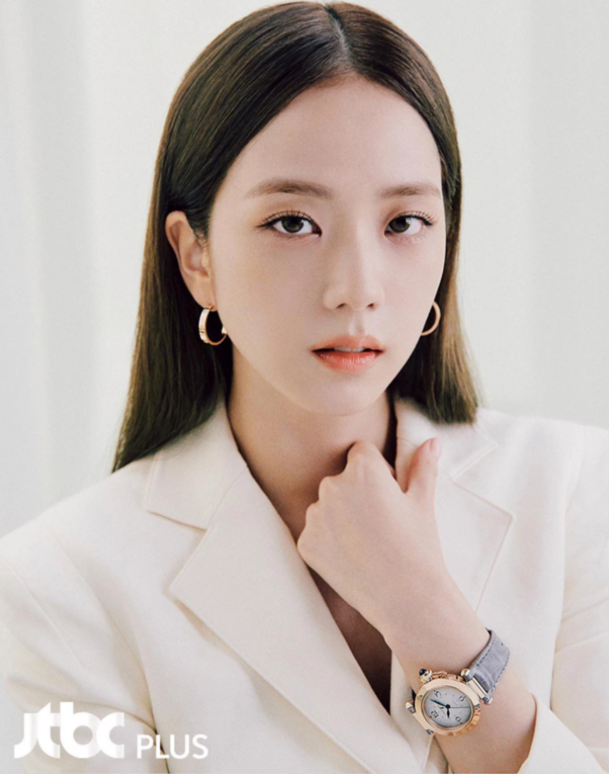 Jisoo (BLACKPINK) lại bị soi dùng đồ đôi với Jung Hae In, giấu đầu lòi đuôi thế này đây! Ảnh 4