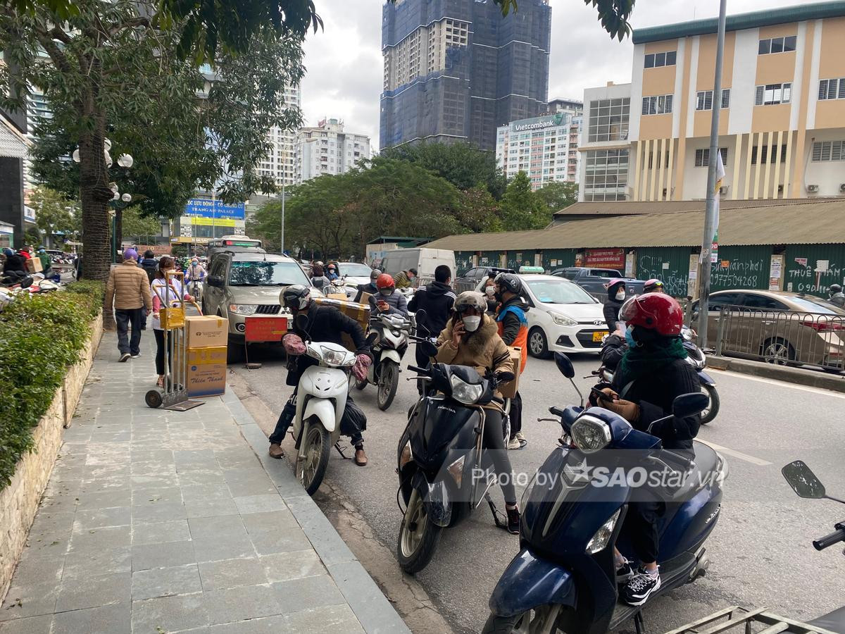 F0 tăng cao, kit test 'đắt như tôm tươi, cháy hàng': Khách hỏi dồn dập nhưng không nhập được mà bán Ảnh 3