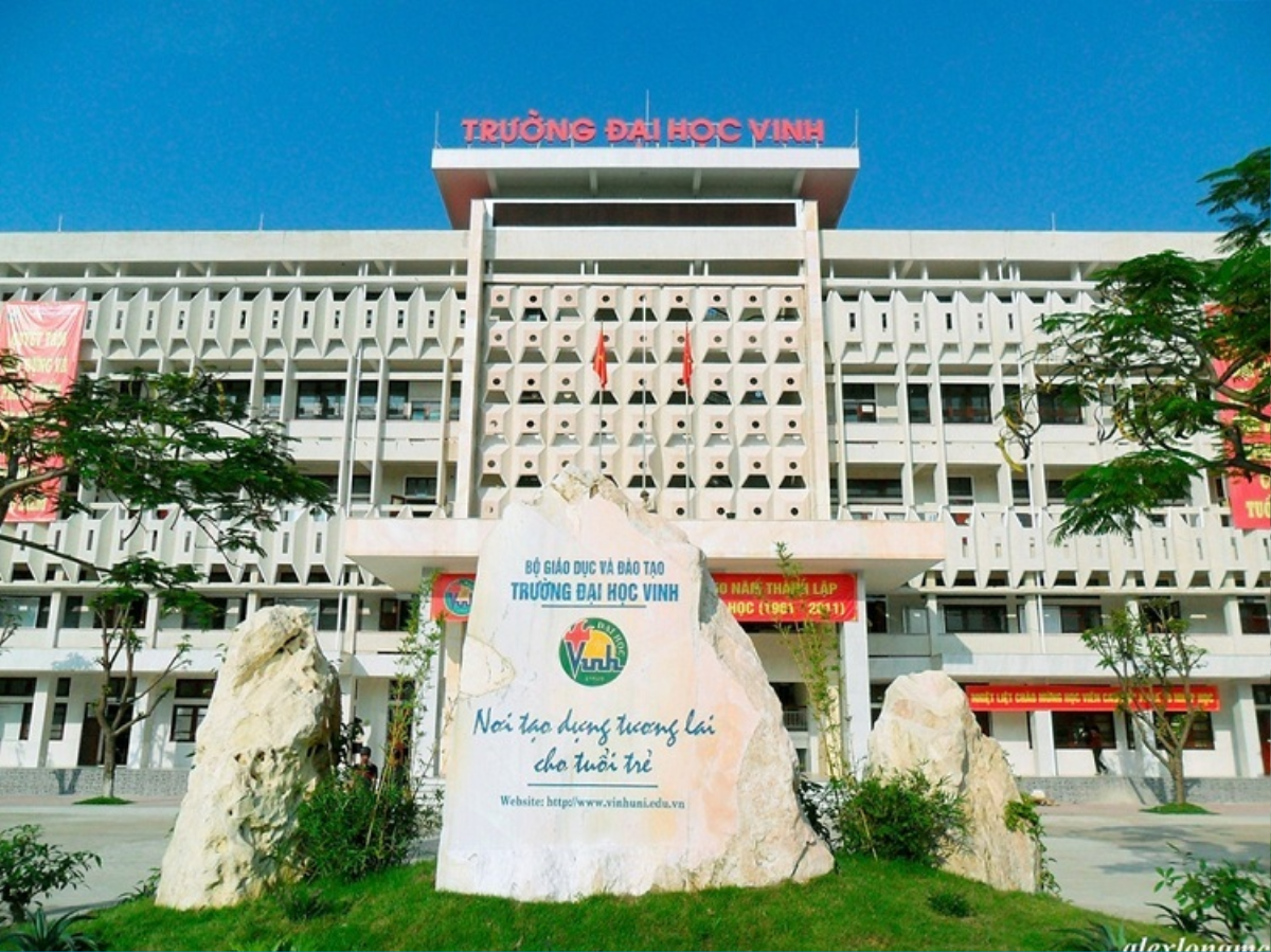 Thêm nhiều trường Đại học thông báo dừng học trực tiếp do F0 tăng cao Ảnh 1