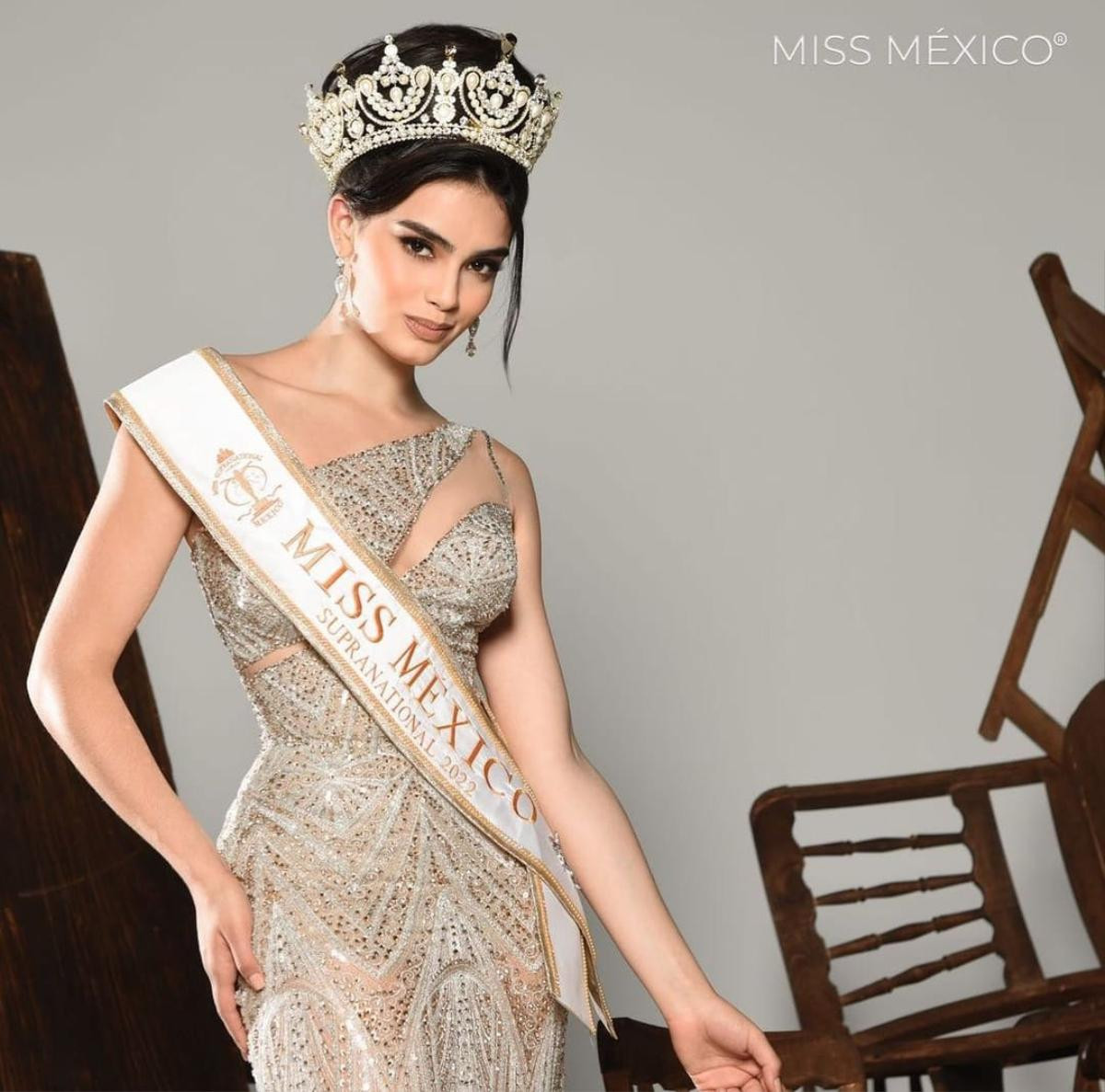 Vừa nhận sash, Kim Duyên đã được réo gọi vào Top 8 Miss Supranational 2022 Ảnh 4