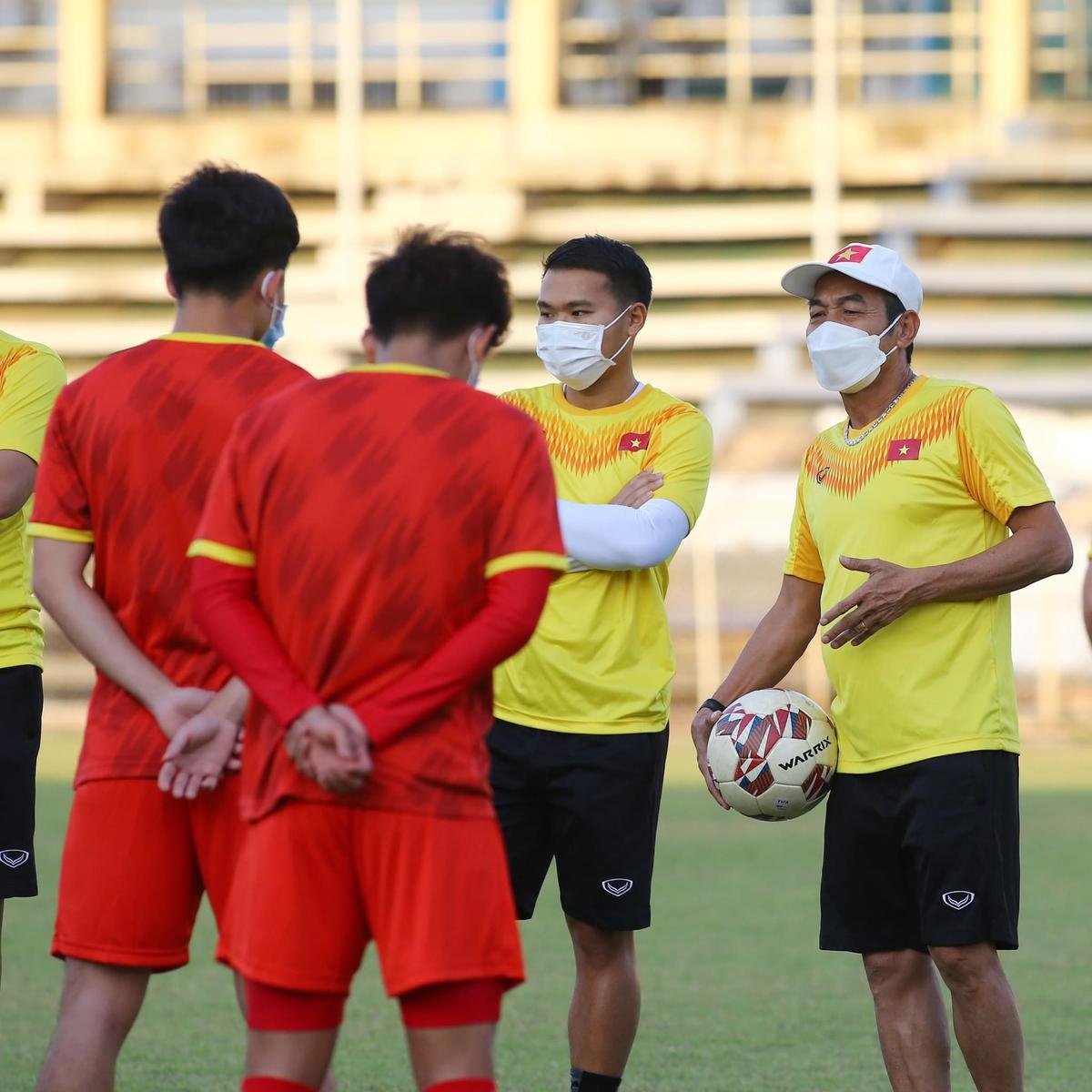 Việt Nam - Timor Leste: 13 cầu thủ và cuộc chiến của lòng quả cảm Ảnh 1