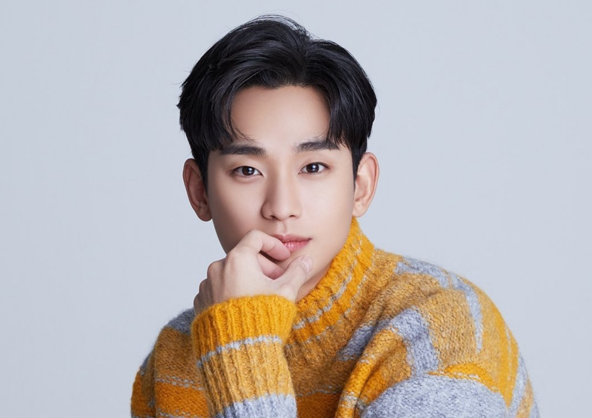 Kim Soo Hyun lộ tạo hình lịch lãm phim mới: Khuôn mặt non choẹt khiến dân tình xôn xao Ảnh 2