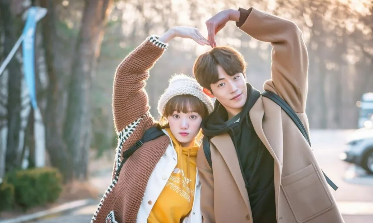 Lộ bằng chứng Nam Joo Hyuk quay lại, hẹn hò với bạn gái cũ Lee Sung Kyung? Ảnh 1