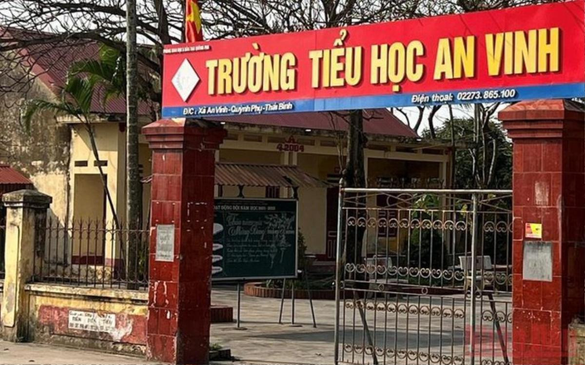 Nghi xâm hại nữ sinh lớp 4, thầy giáo tiếng Anh một trường tiểu học bị tạm giữ Ảnh 1