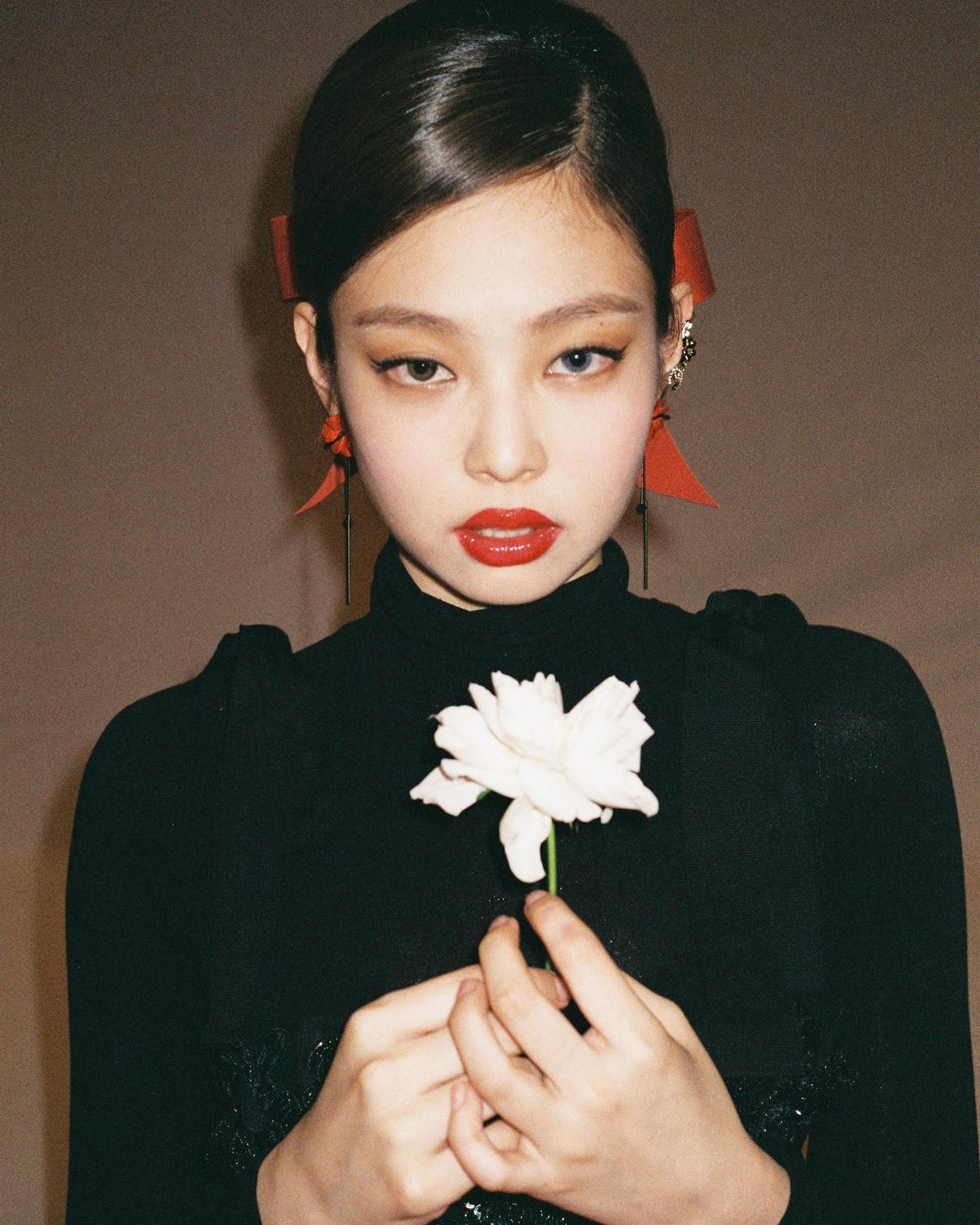 Jennie (BlackPink) bị cư dân mạng Trung Quốc tấn công dữ dội chỉ vì một hành động nhỏ Ảnh 5