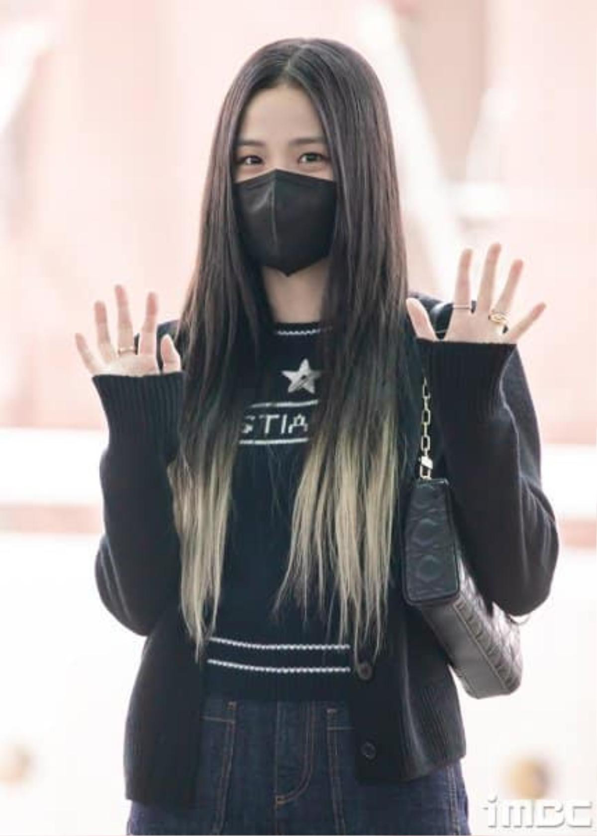 Lần đầu trong sự nghiệp, chị cả Jisoo (Blackpink) 'chơi lớn' khiến dân tình được phen trầm trồ Ảnh 1