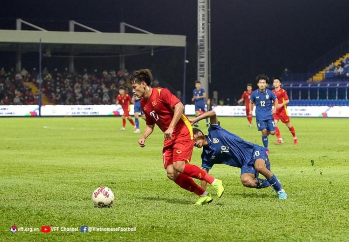 'Chiến binh' HAGL: Thắng Thái Lan hai lần thật sướng, đá hết mình để bác Đức vui! Ảnh 2