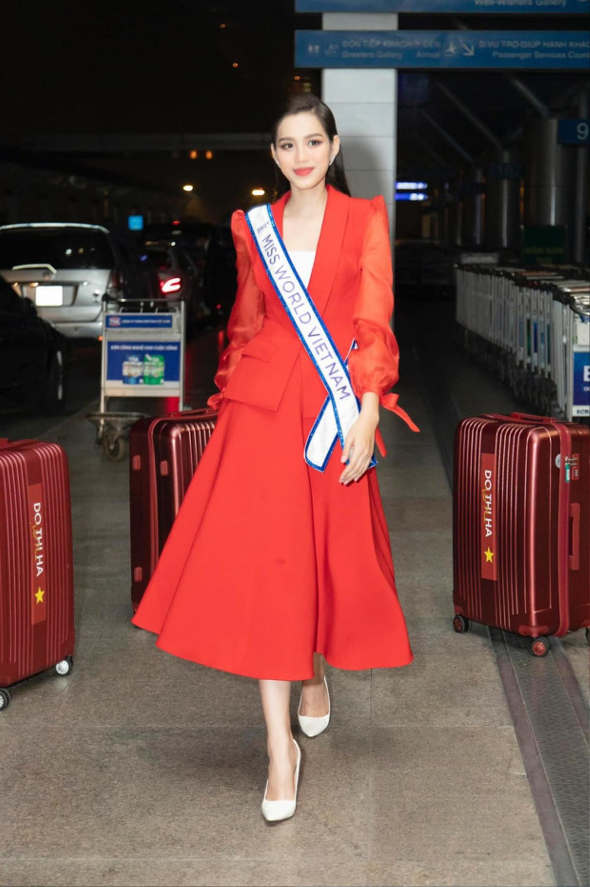 Đỗ Thị Hà khiến dân tình tranh cãi khi lộ vòng 2 to kém thon gọn trước thềm Chung kết Miss World Ảnh 7