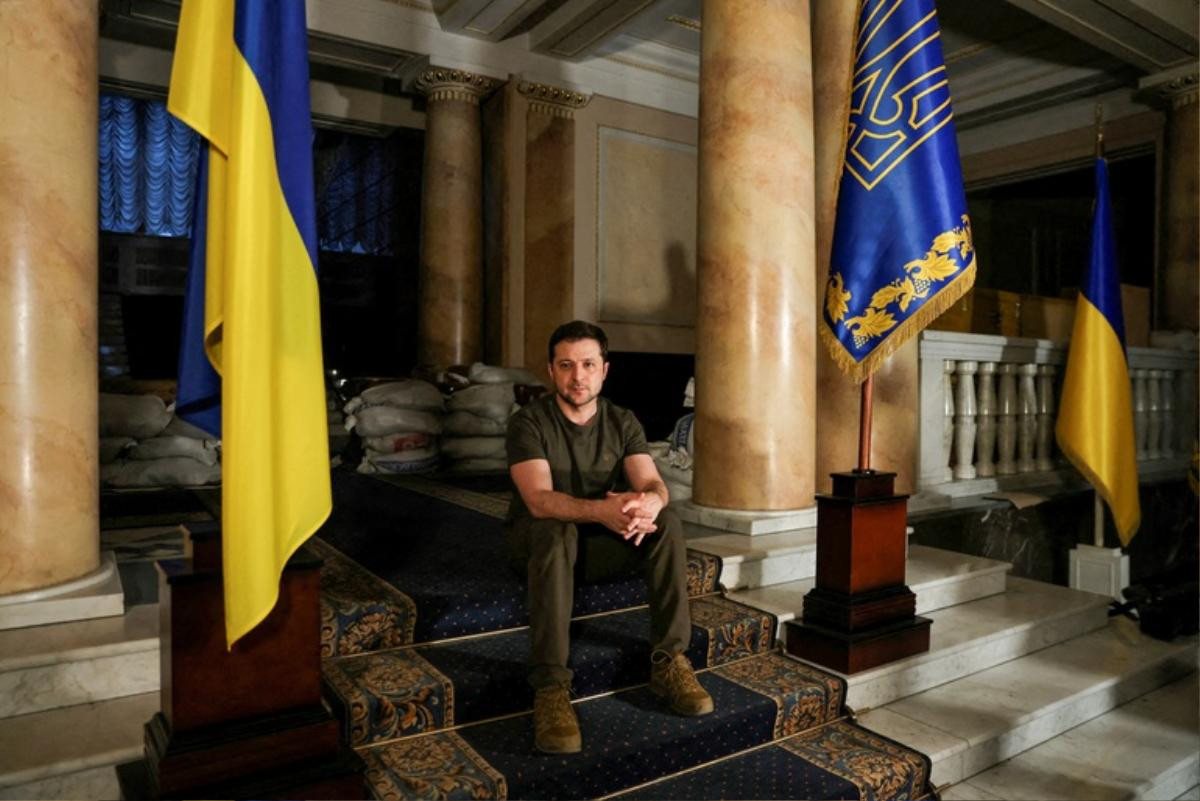 Tổng thống Ukraine Volodymyr Zelensky đang ở đâu? Ảnh 1