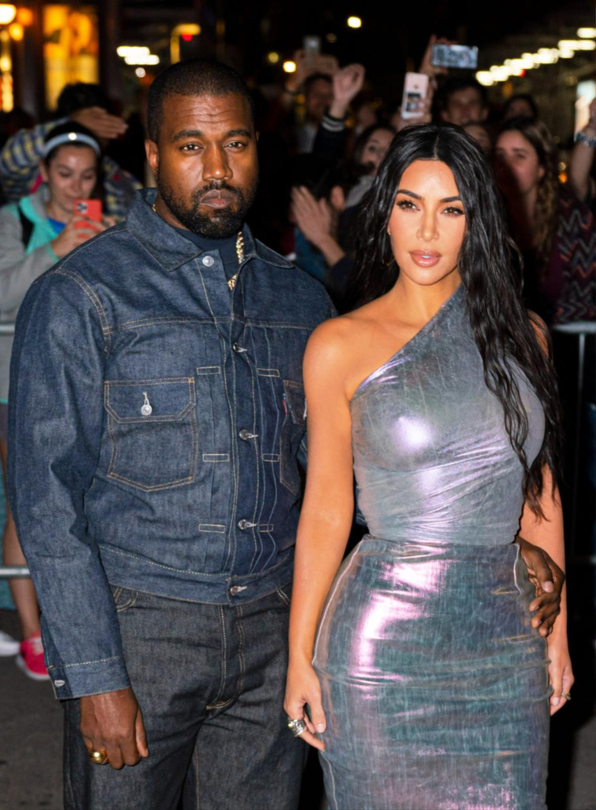 Kim Kardashian khôi phục tình trạng độc thân, Kanye lập tức phản pháo bằng MV chôn người tình của vợ cũ Ảnh 1