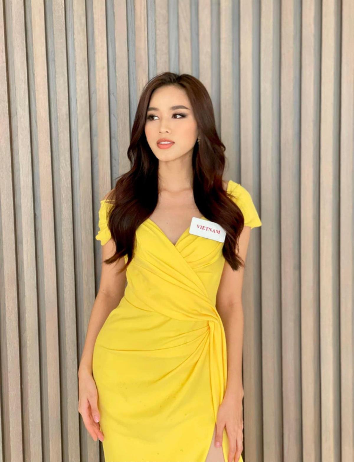 Đỗ Thị Hà không cần phiên dịch, tự mình 'bắn' tiếng Anh trong đêm chung kết Miss World Ảnh 2