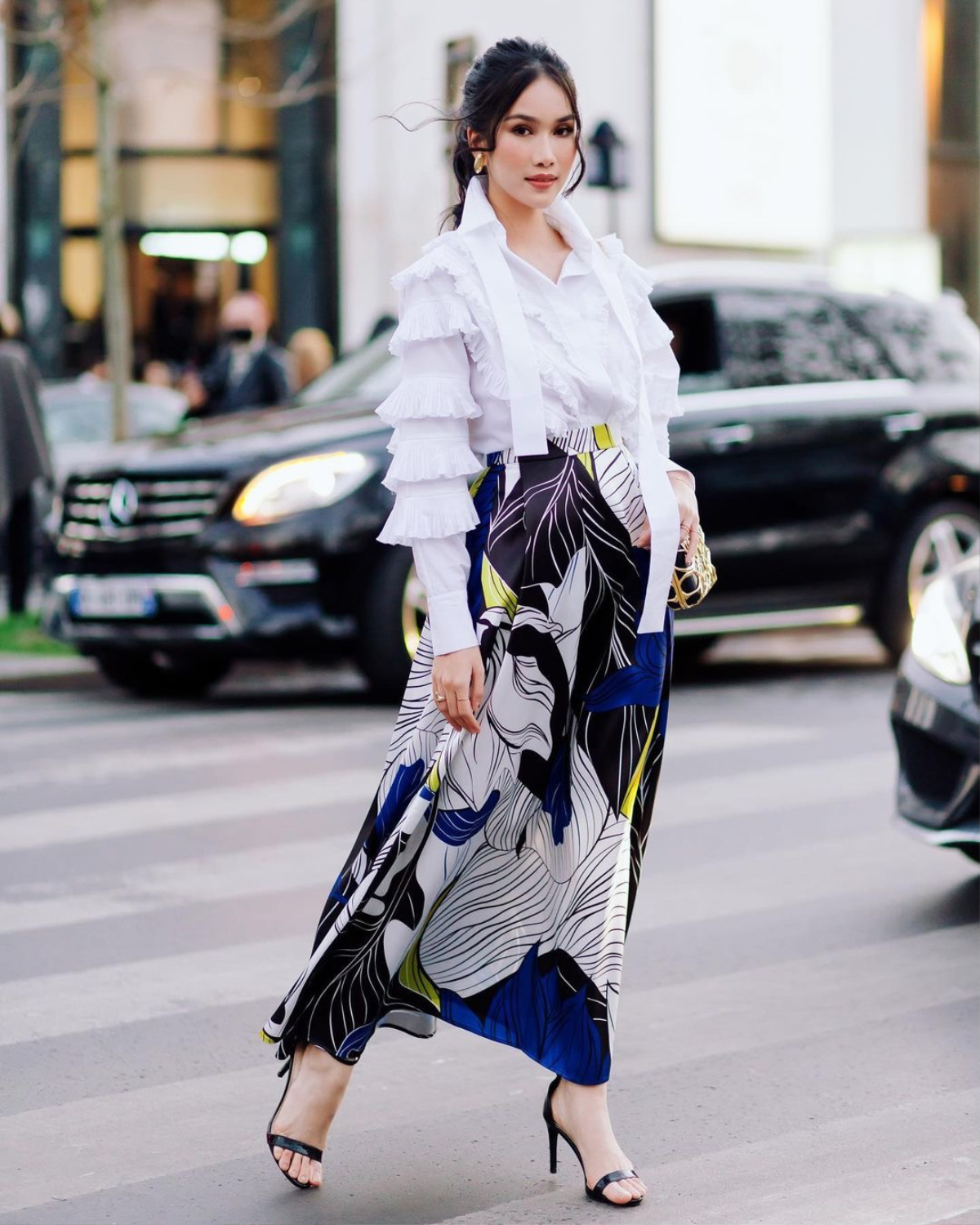 Hoa hậu Lương Thùy Linh và Á hậu Phương Anh ở Paris Fashion Week: Style thế nào, liệu có đủ 'wow'? Ảnh 10