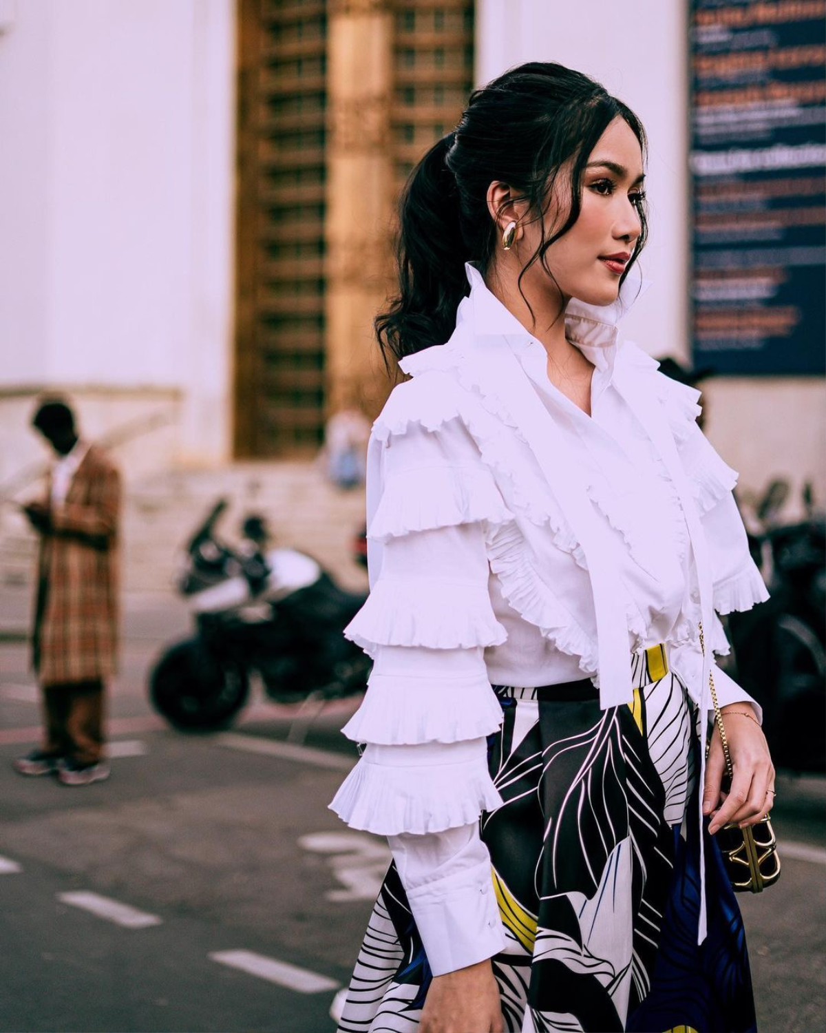 Hoa hậu Lương Thùy Linh và Á hậu Phương Anh ở Paris Fashion Week: Style thế nào, liệu có đủ 'wow'? Ảnh 8