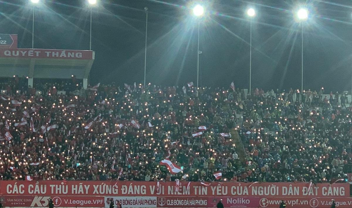 Hải Phòng lên đỉnh V.League trong ngày Lạch Tray mở hội Ảnh 1