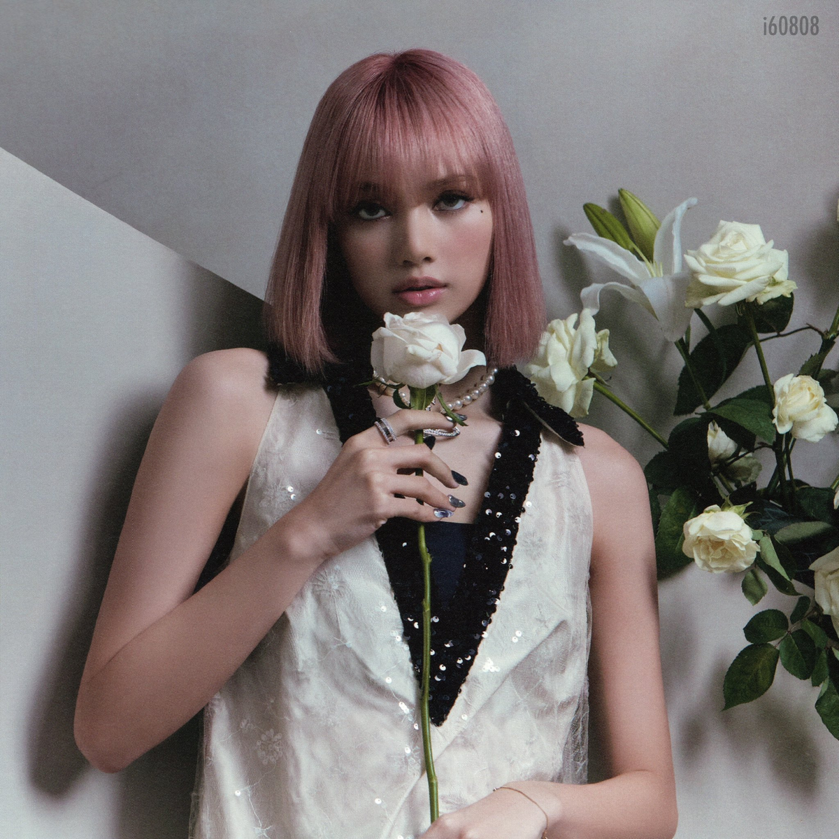 Lisa lại làm nên chuyện với album LALISA: 'Tiễn' bay màu kỉ lục của chính BlackPink trên Spotify Ảnh 4