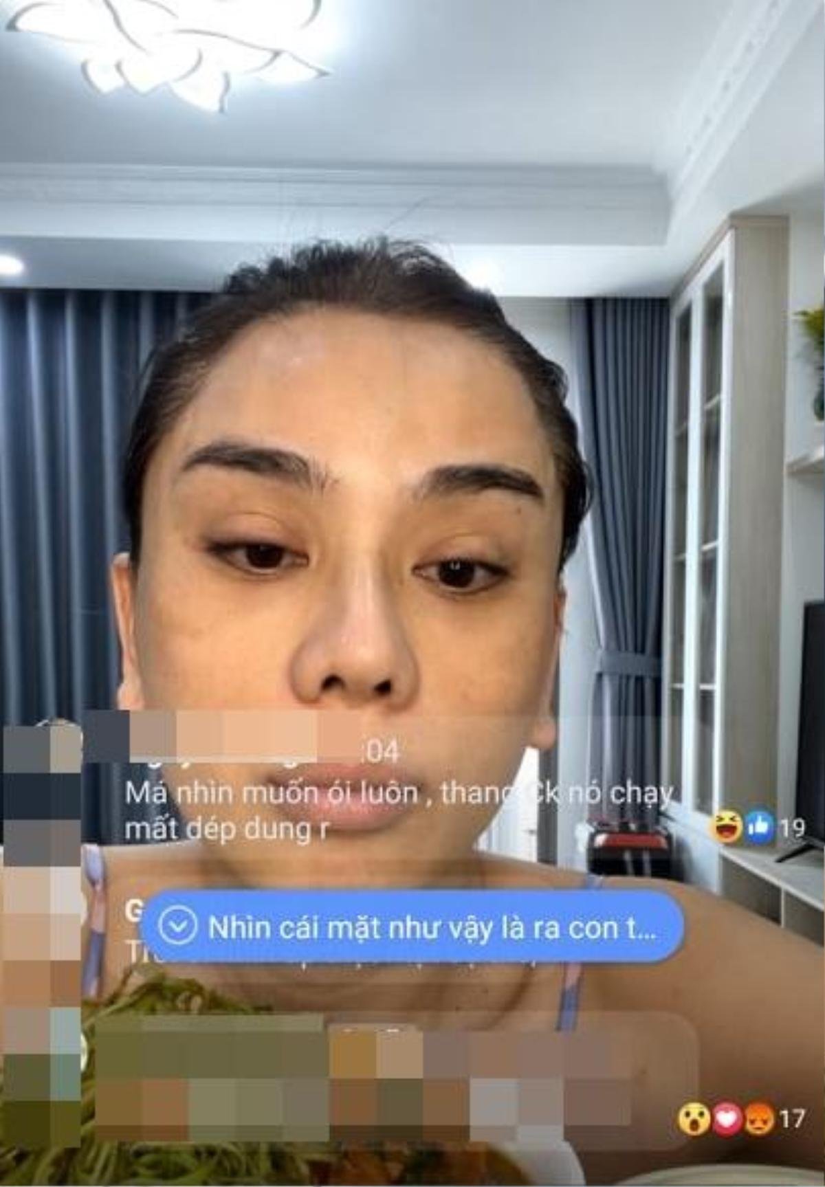 Lâm Khánh Chi livestream lộ mặt mộc, nhan sắc 'xuống cấp' rõ rệt Ảnh 2