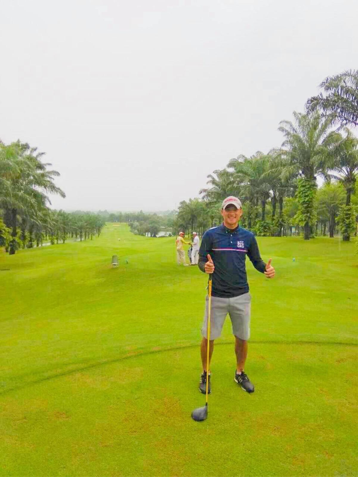 Công Vinh, Trâm Anh đam mê chơi golf như Cường Đô La và Hiền Hồ Ảnh 3