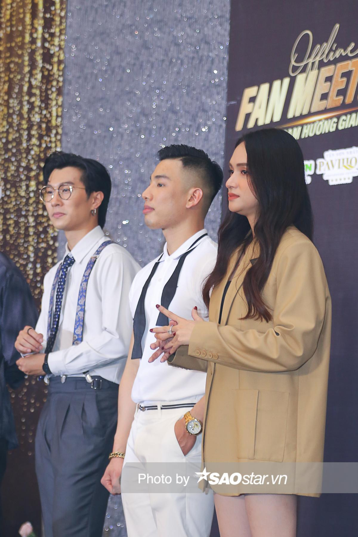 Hương Giang xuất hiện với diện mạo xinh đẹp, trẻ trung tại buổi fan meeting Ảnh 12