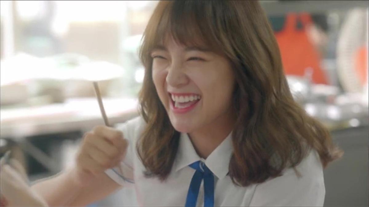 Cùng diễn lố, Kim Se Jeong của Hẹn Hò Chốn Công Sở 'lên như diều gặp gió', người lại bị chê tả tơi Ảnh 1