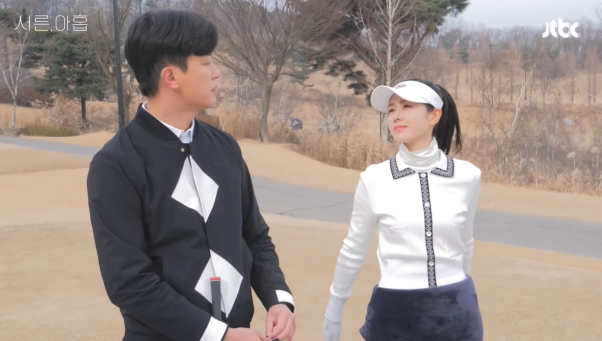 Son Ye Jin trổ tài đánh golf cực chuẩn trong Tuổi 39: Hiền Hồ còn phải học hỏi nhiều! Ảnh 1