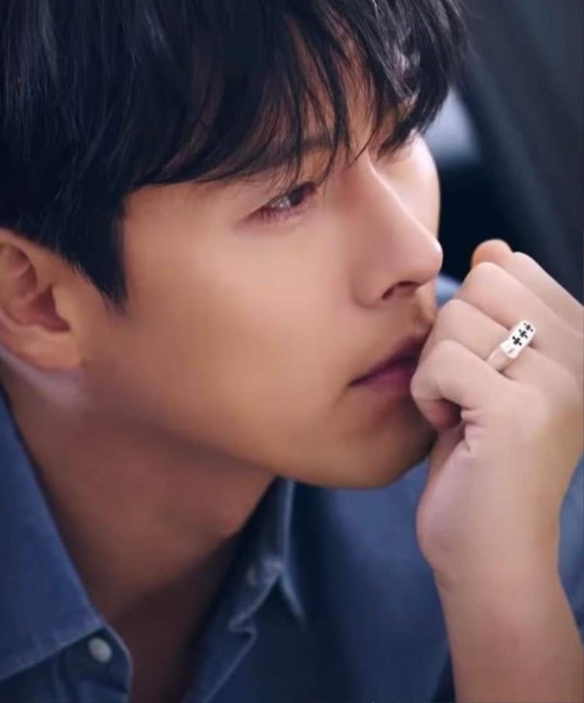 Lộ ảnh Hyun Bin đeo nhẫn cưới? Ảnh 2