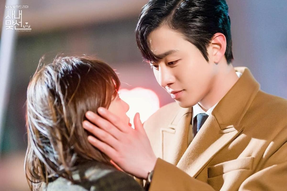 Hẹn Hò Chốn Công Sở: Xoắn tim trước loạt ảnh 'ngọt lịm' của Kim Se Jeong và Ah Hyo Seop Ảnh 7