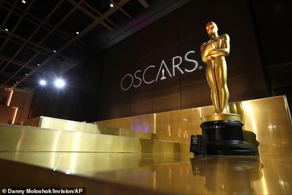 Oscar 2022: Rườm rà, lố bịch, cú vả mặt đồng nghiệp của Will Smith như một 'cái tát' vào chương trình Ảnh 1