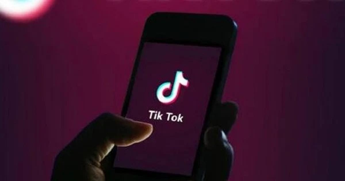 Bé gái lớp 1 nghiện TikTok khiến gia đình phải đưa đi khám... tâm thần Ảnh 1