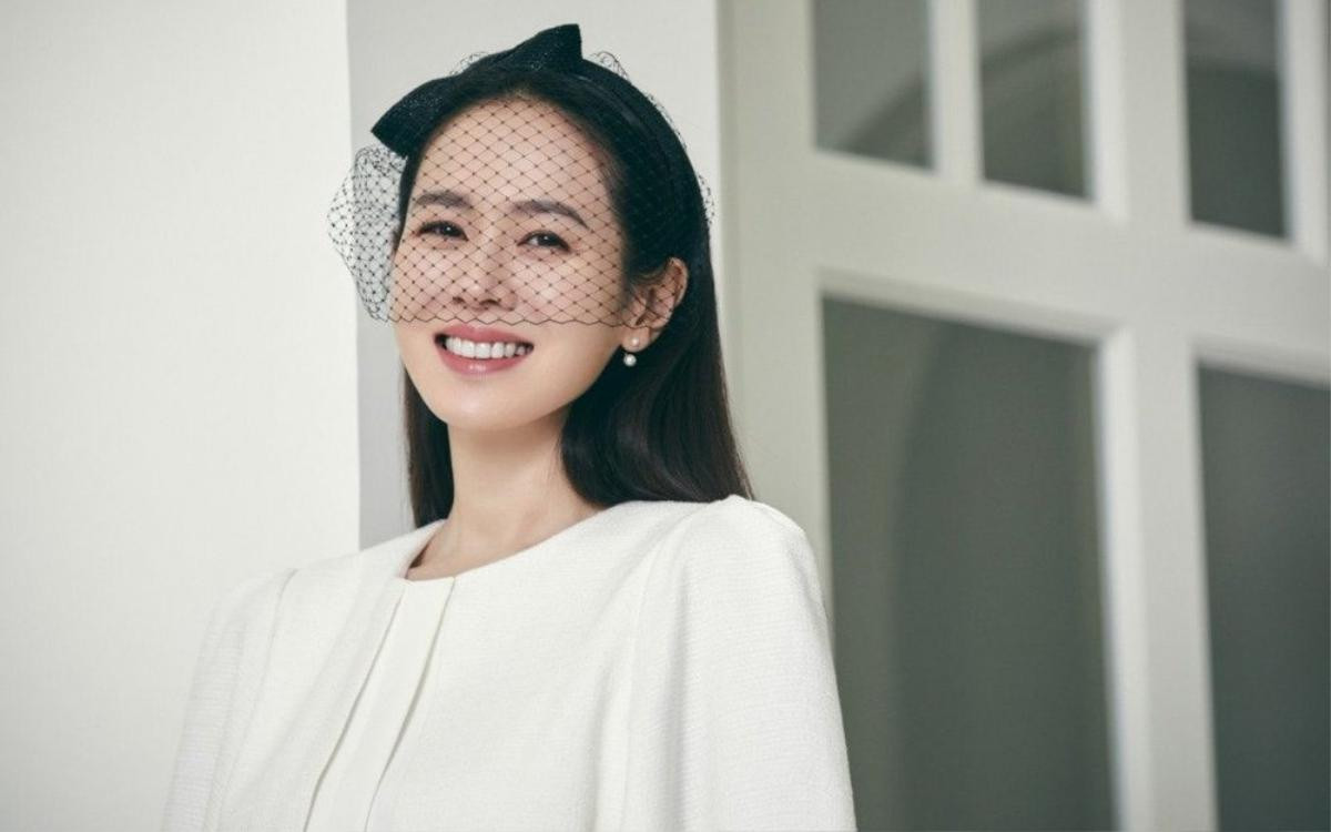 Thời trang 'trắng tinh khôi' của Son Ye Jin xứng tầm nữ thần: Đỉnh nhất là khi thành cô dâu của Hyun Bin Ảnh 10