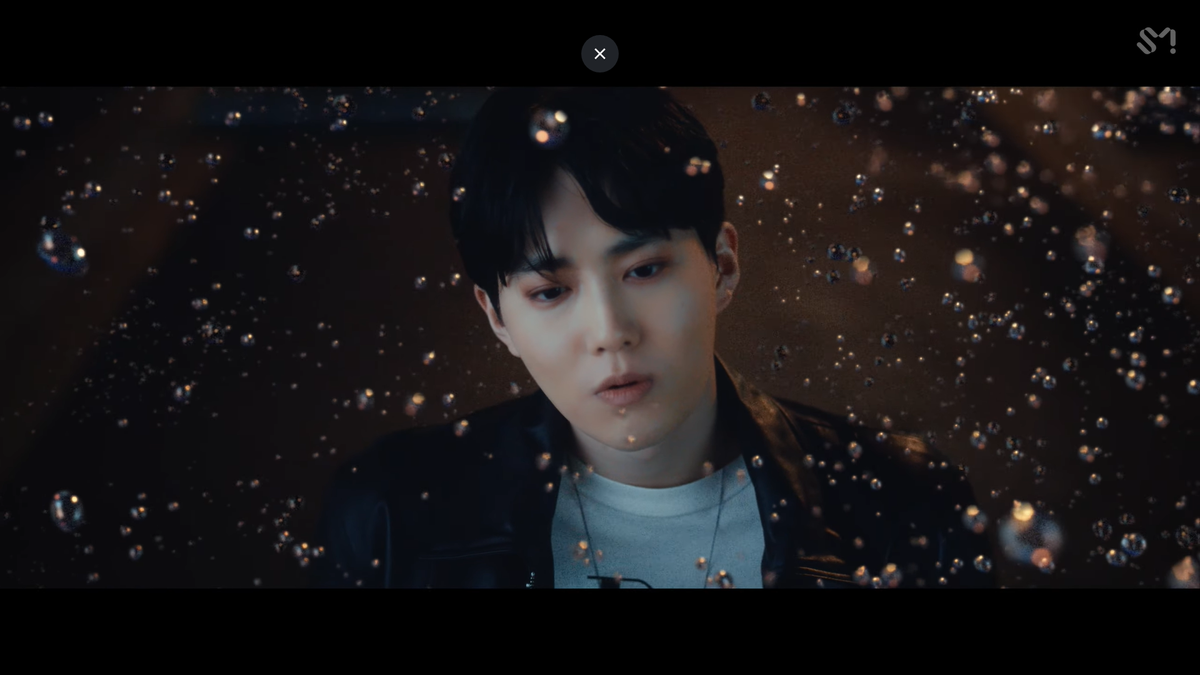 SUHO (EXO) comeback với Grey Suit: Đổ đứ đừ với visual của 'anh trưởng', vocal cũng lên trình mới Ảnh 5