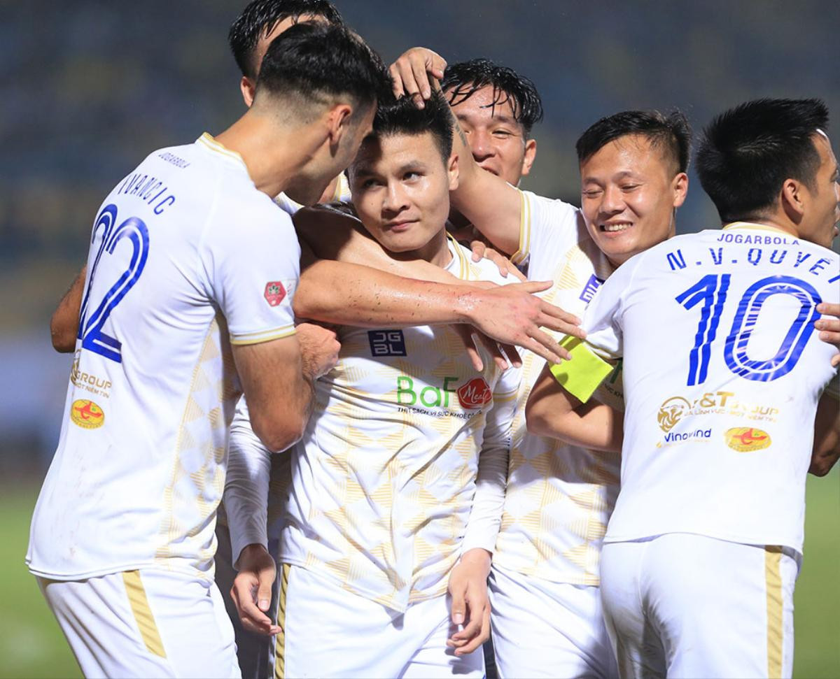 Quang Hải chơi mờ nhạt trong trận đấu chia tay V.League Ảnh 1