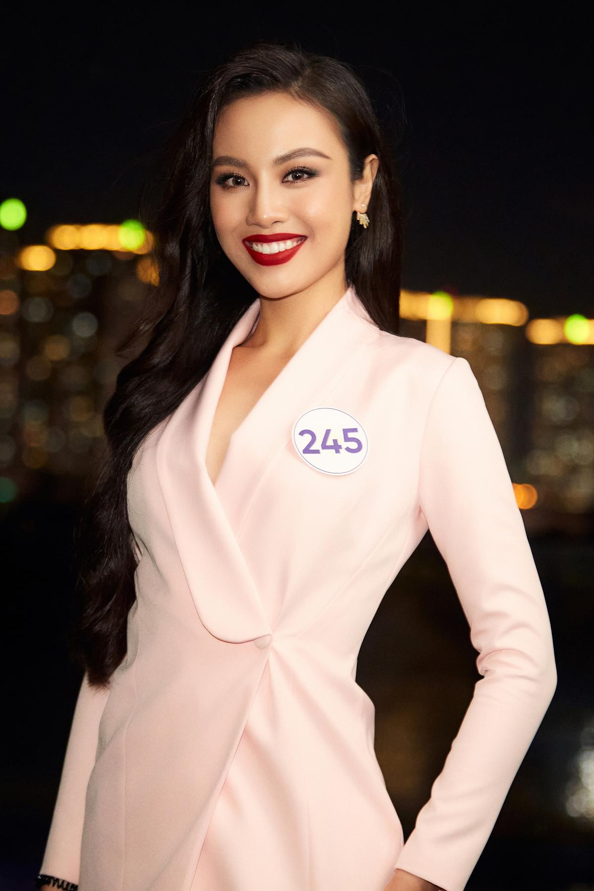 Hoa khôi Thủy Tiên, 'hoa ban Điện Biên' - Vũ Thúy Quỳnh vào Top 70 Miss Universe Vietnam Ảnh 5