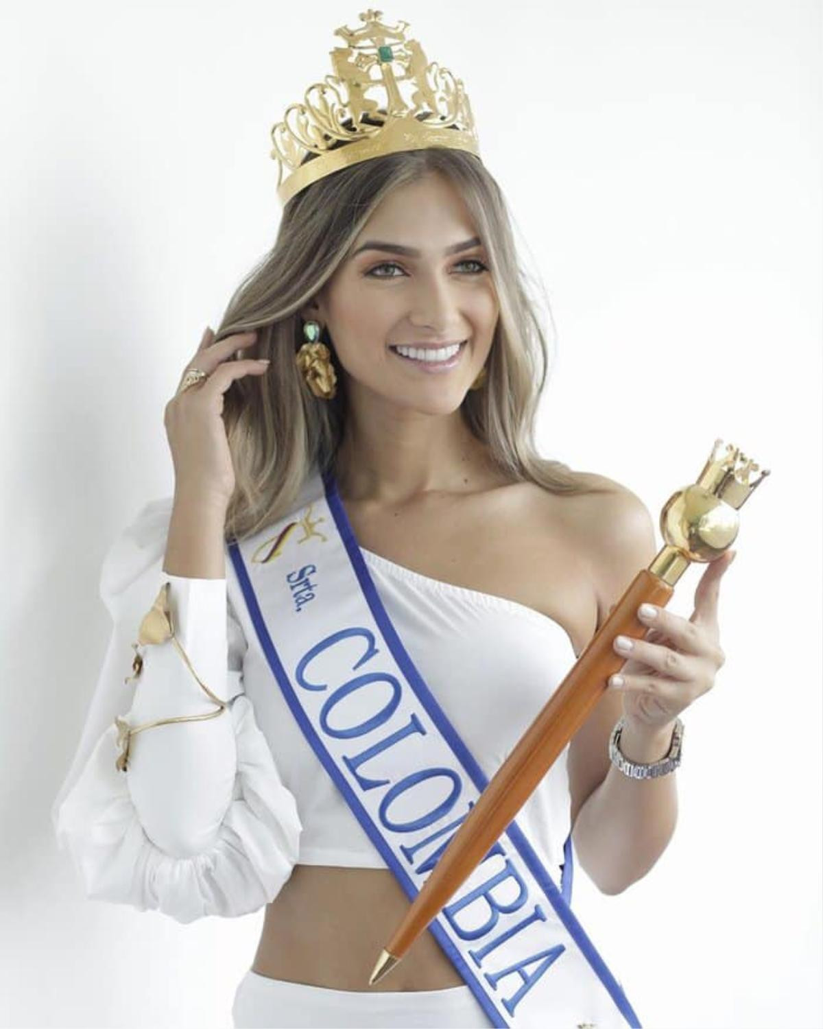 Ơn giời, cuối cùng 'ngựa chiến 5000 máu' María Fernanda đã được thi Miss Universe Ảnh 5