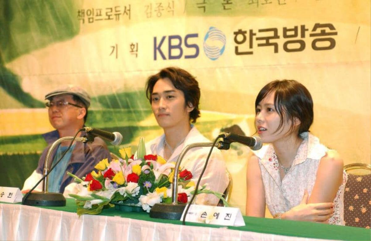 Song Seung Heon - Son Ye Jin: Cặp đôi nhan sắc từng làm náo loạn châu Á với Hương Mùa Hè 2003 Ảnh 5