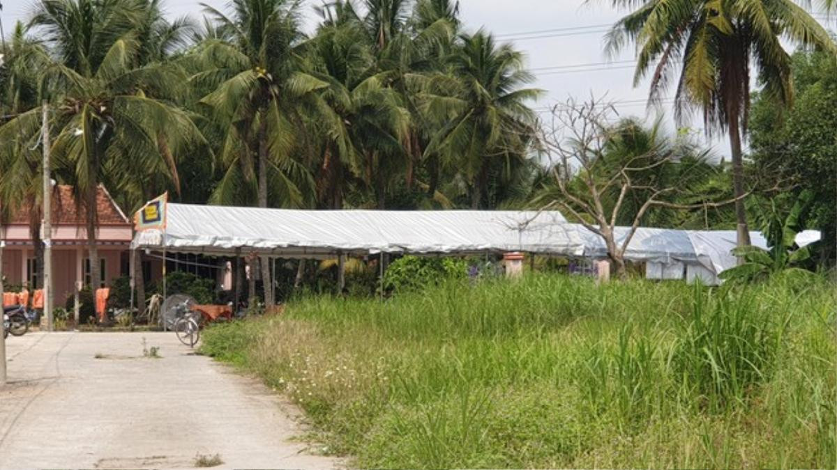 TP.HCM: Đổ nhầm cồn sát khuẩn vào rượu uống, 2 người tử vong Ảnh 1