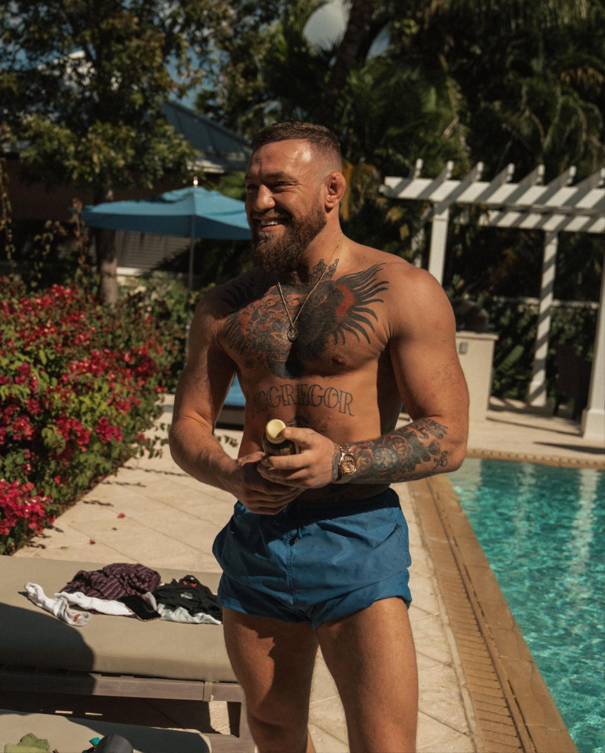 Phản ứng của Conor McGregor khi biết có nữ fan cuồng xăm tên của anh lên người Ảnh 3