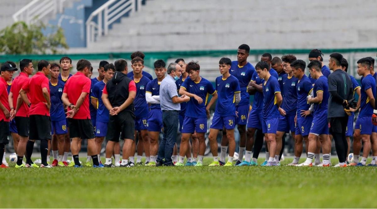 Bầu Đức lên tinh thần cho HAGL trước ngày đá AFC Champions League 2022 Ảnh 1