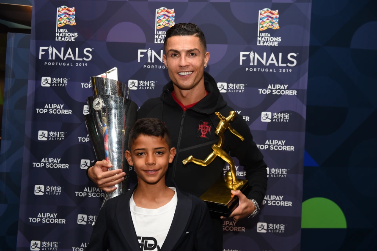 Cristiano Ronaldo Jr 'sao y' màn ăn mừng của bố sau khi giúp MU vượt qua đội bóng Tây Ban Nha Ảnh 6