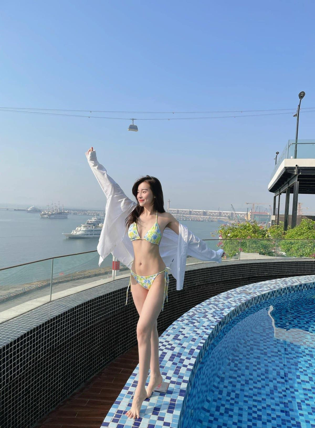 Cao Thái Hà diện bikini khoe body cực đỉnh cùng làn da trắng mịn làm dân tình khó rời mắt Ảnh 4