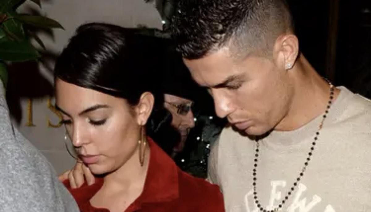 Ronaldo và Georgina thông báo con trai mới sinh đã qua đời Ảnh 2