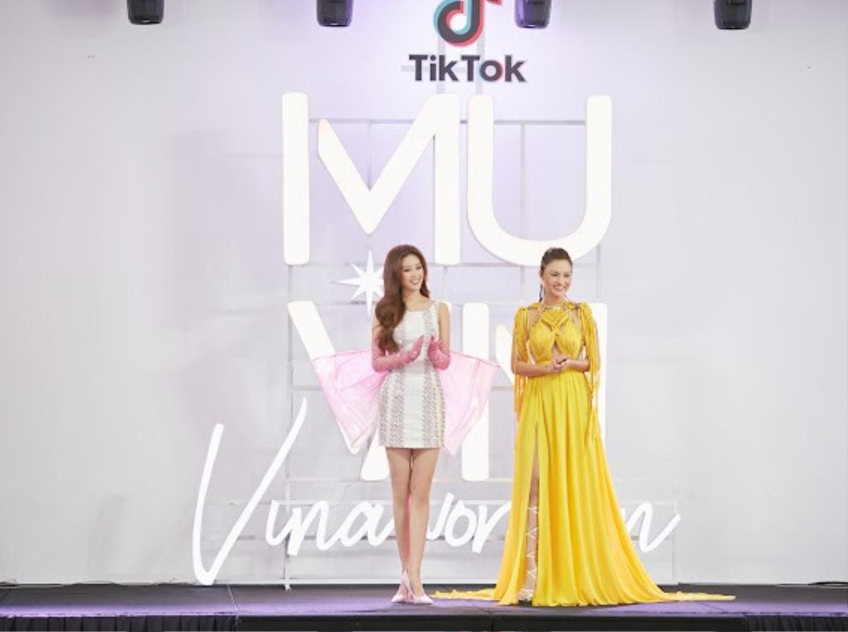 Dàn mentor Miss Universe Vietnam 2022 trổ tài 'lên gối' quá xịn khiến các thí sinh phục sát đất Ảnh 4