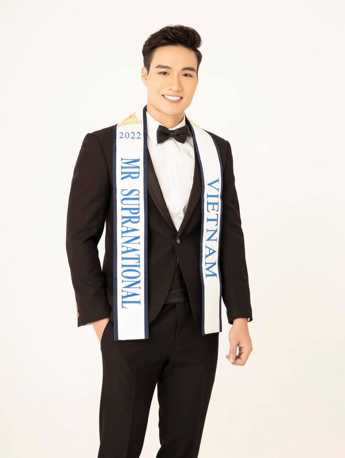 Vẻ đẹp nam thần 'múi nào ra múi đó' của đại diện Việt Nam tại Mister Supranational 2022 Ảnh 1