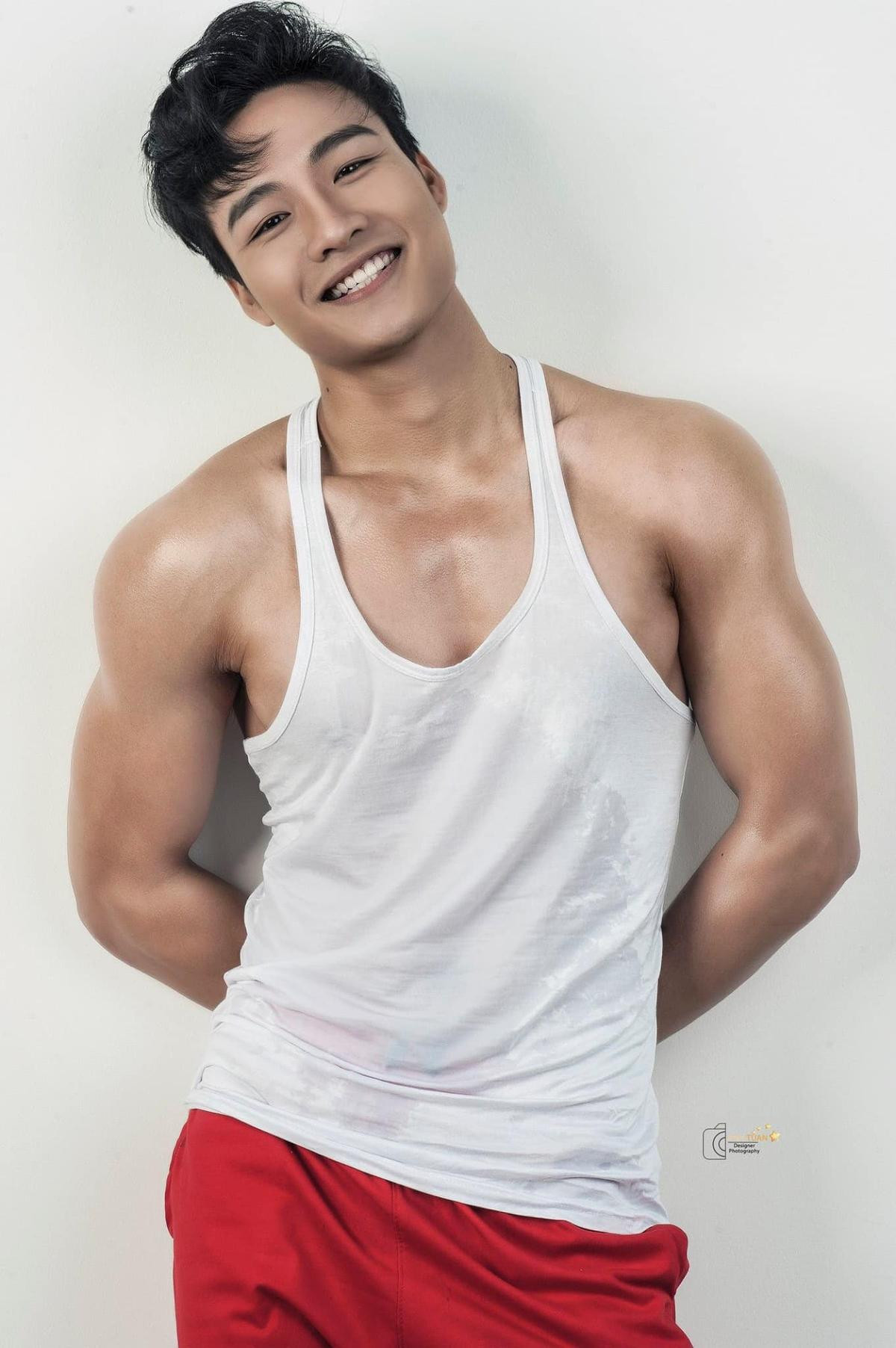 Vẻ đẹp nam thần 'múi nào ra múi đó' của đại diện Việt Nam tại Mister Supranational 2022 Ảnh 7