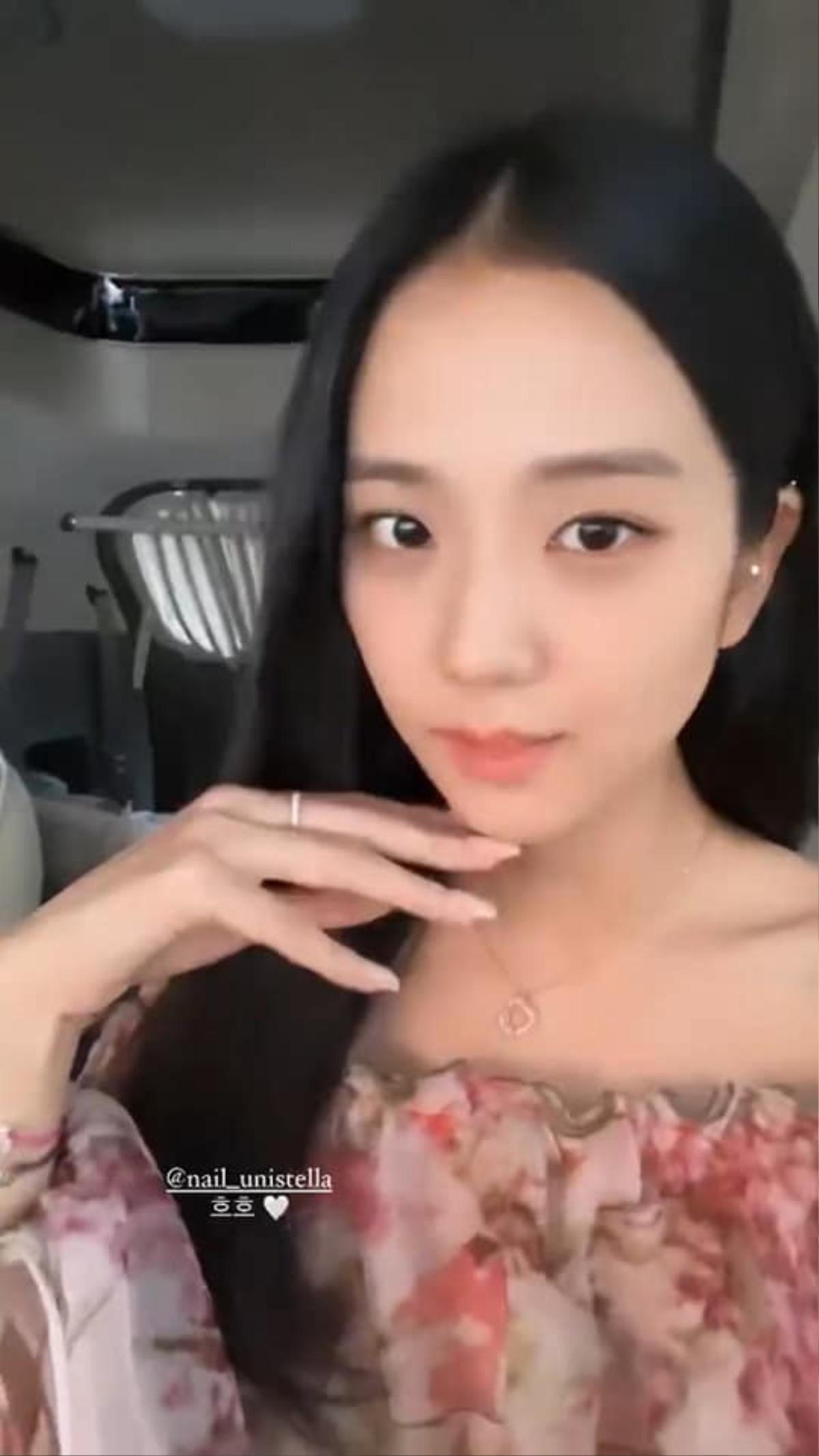 Jisoo (BLACKPINK) và Jung Hae In khoe nhan sắc cực phẩm khi đứng cạnh nhau, để lộ hint hẹn hò Ảnh 4