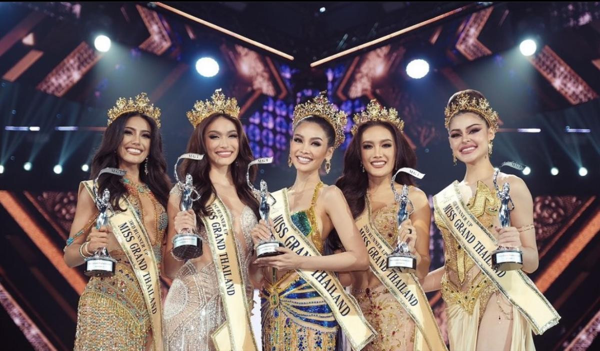 Lộ ảnh trước khi đăng quang Tân Miss Grand Thái Lan 2022, nhan sắc gây thất vọng Ảnh 6