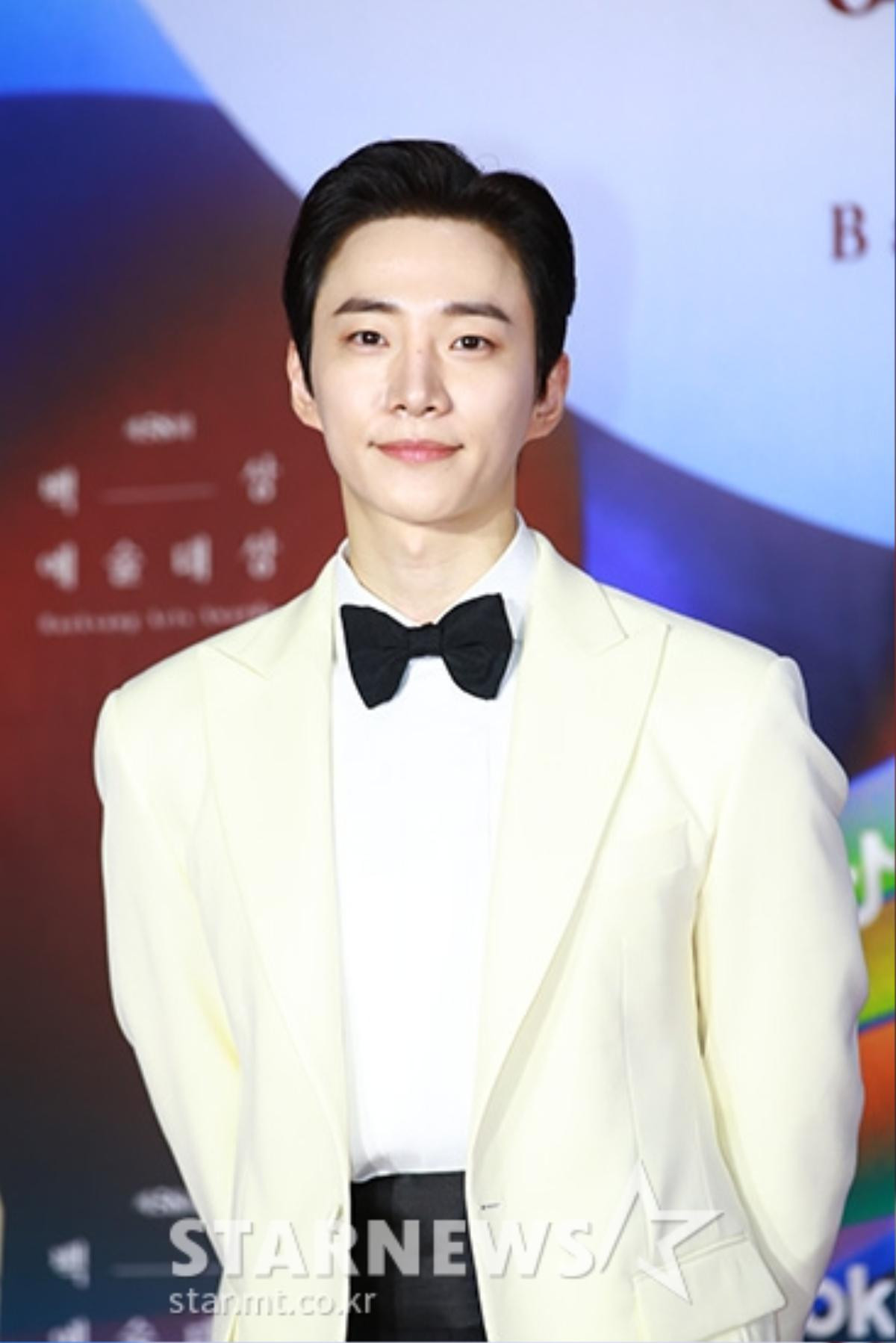 Baeksang 2022: Lee Junho gây tranh cãi vì vượt mặt Lee Jung Jae giành Daesang Ảnh 3