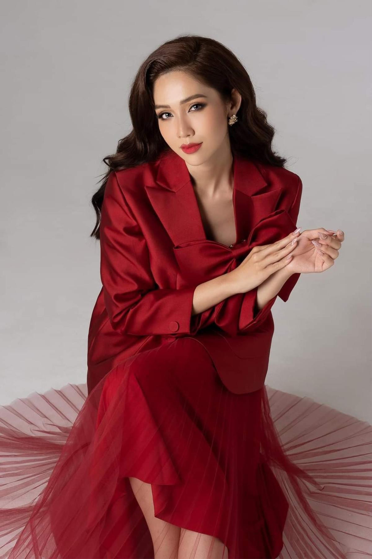 Phản ứng của Đỗ Nhật Hà khi bất ngờ vươn lên vị trí đầu bảng tại Miss Universe Vietnam 2022 Ảnh 2